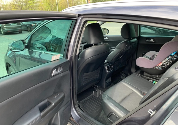 Kia Sportage cena 71900 przebieg: 78000, rok produkcji 2016 z Kraków małe 232